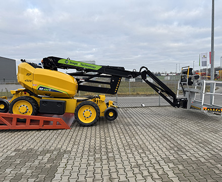 United Rentals Expands Fleet with Three New Hi-Rail Access Platforms